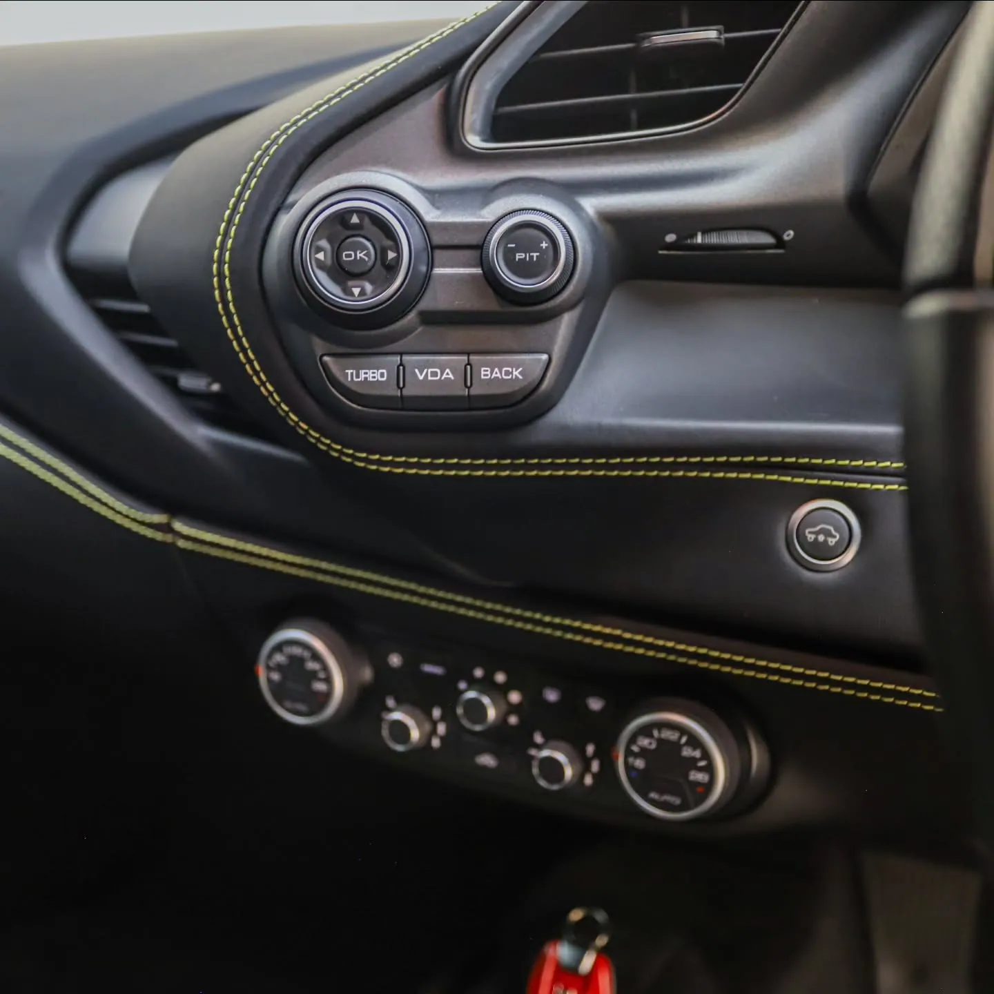 488 GTB thumbnail 12