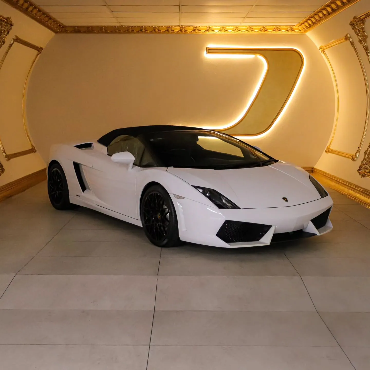 2009 Lamborghini Gallardo Spyder LP560-4 in the Dadas Motorland studio
