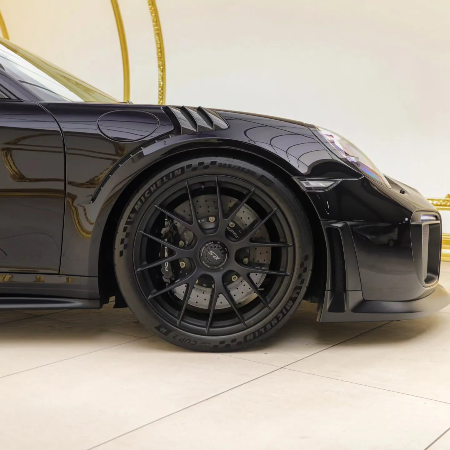 911 GT2 RS Weissach thumbnail 6