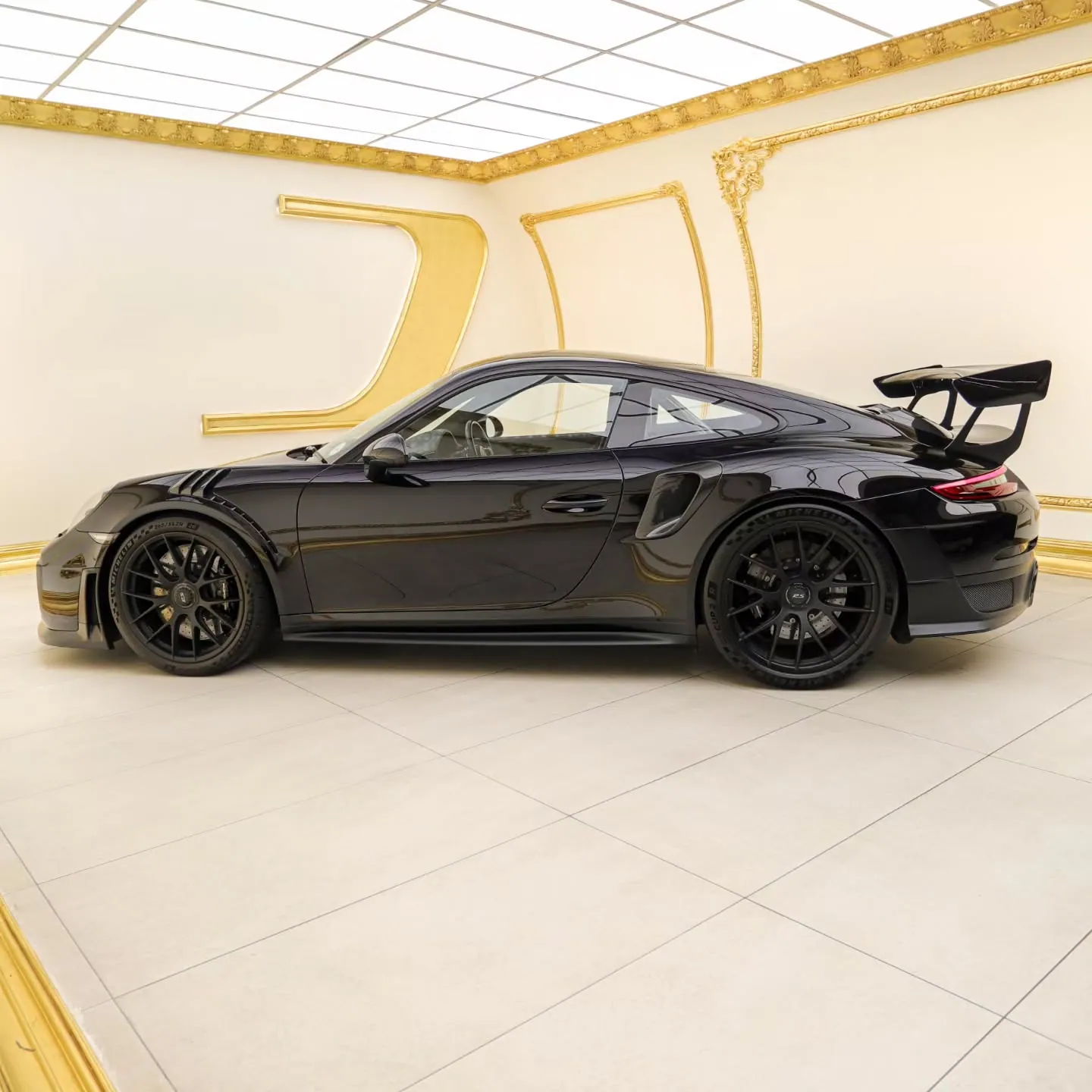911 GT2 RS Weissach thumbnail 7